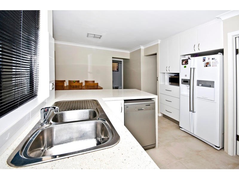 9 Corn Way, Bibra Lake WA 6163