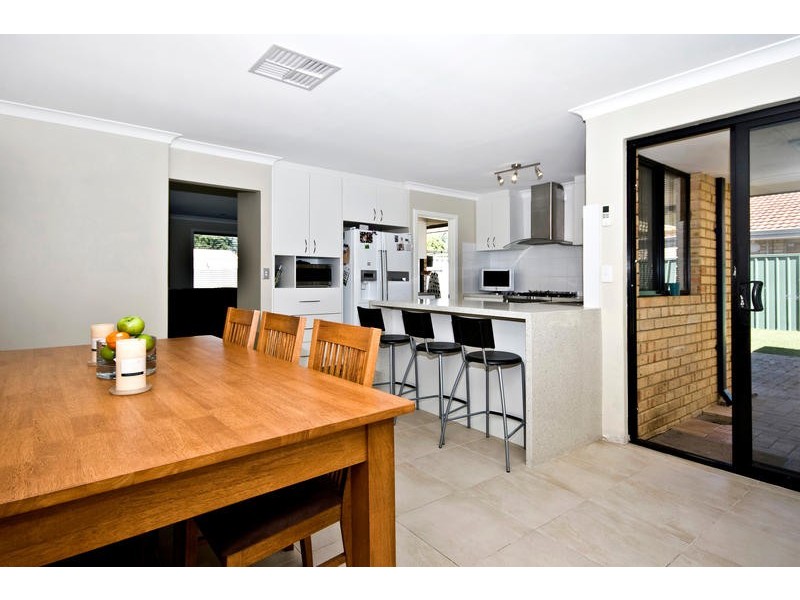 9 Corn Way, Bibra Lake WA 6163