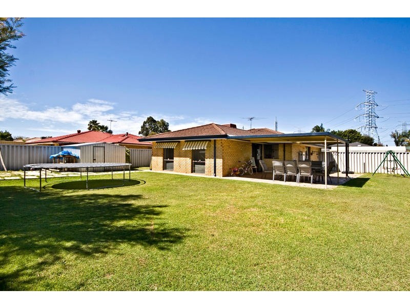 9 Corn Way, Bibra Lake WA 6163