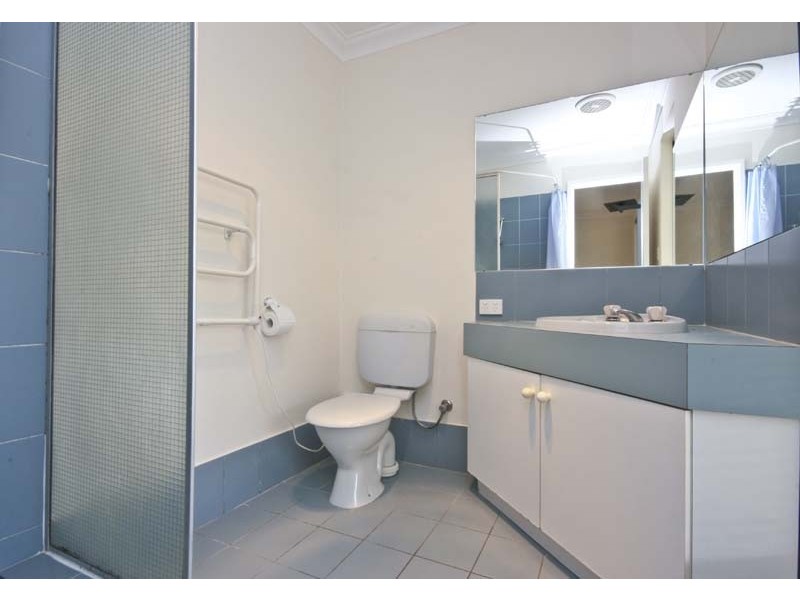 8 Broadwater Gardens, South Lake WA 6164