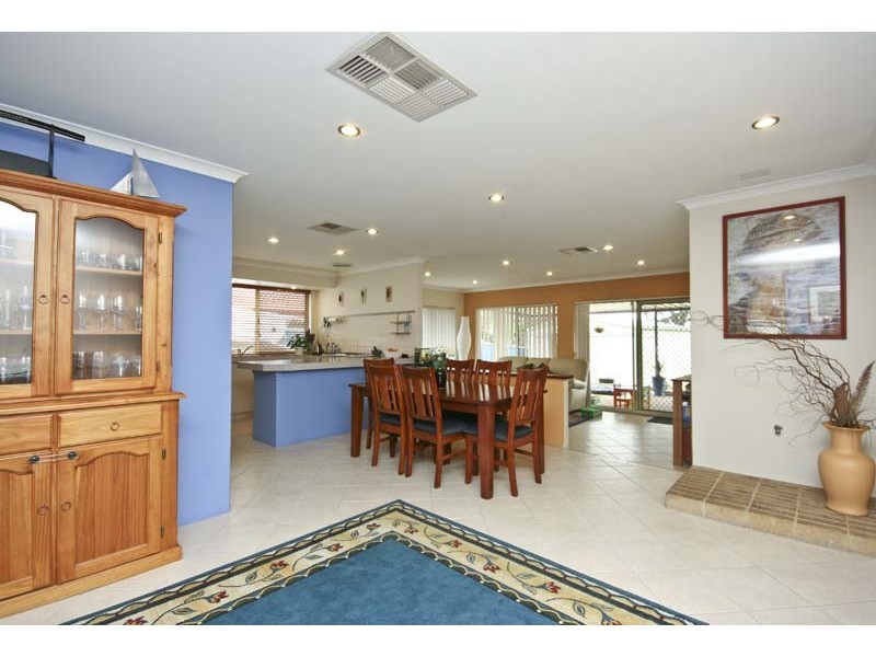 12 Catalpa Crescent, South Lake WA 6164
