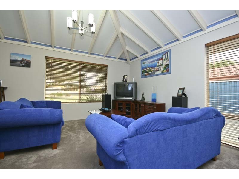 12 Catalpa Crescent, South Lake WA 6164