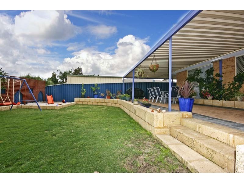 12 Catalpa Crescent, South Lake WA 6164