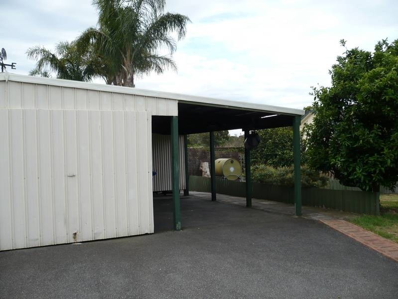 33 Brookes Way, Calista WA 6167