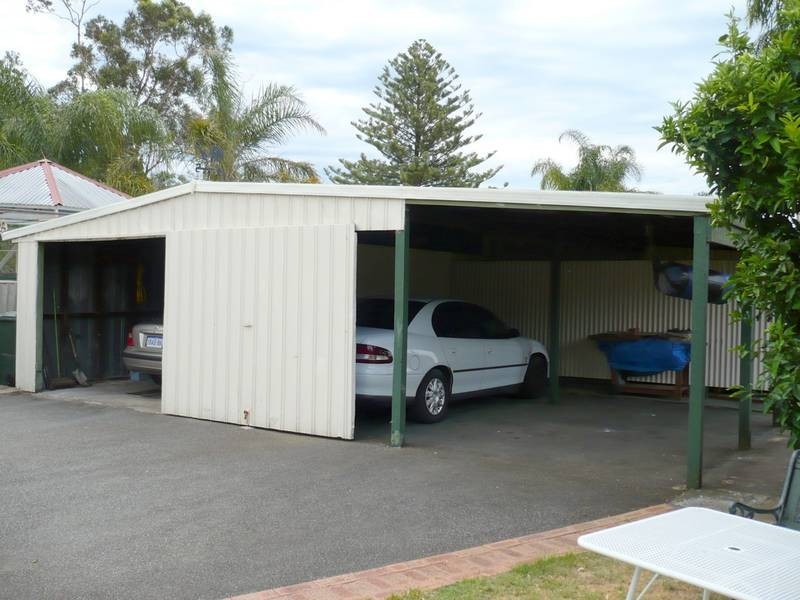33 Brookes Way, Calista WA 6167