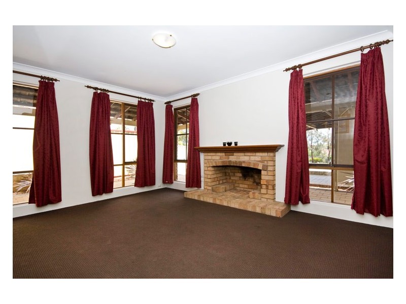 10 Gum Court, Yangebup WA 6164