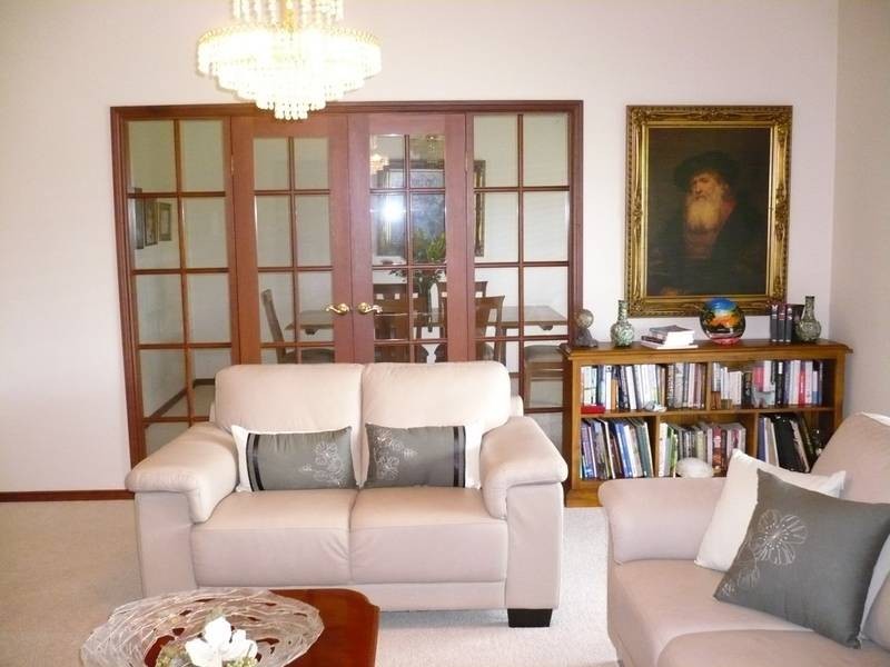 110 Foxton Drive, Oakford WA 6121