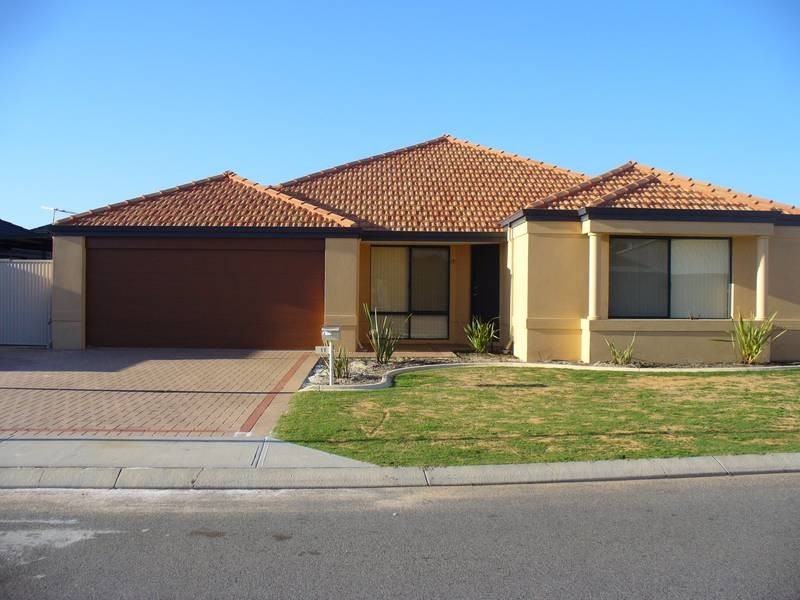 11 Heathcote Way, Bertram WA 6167