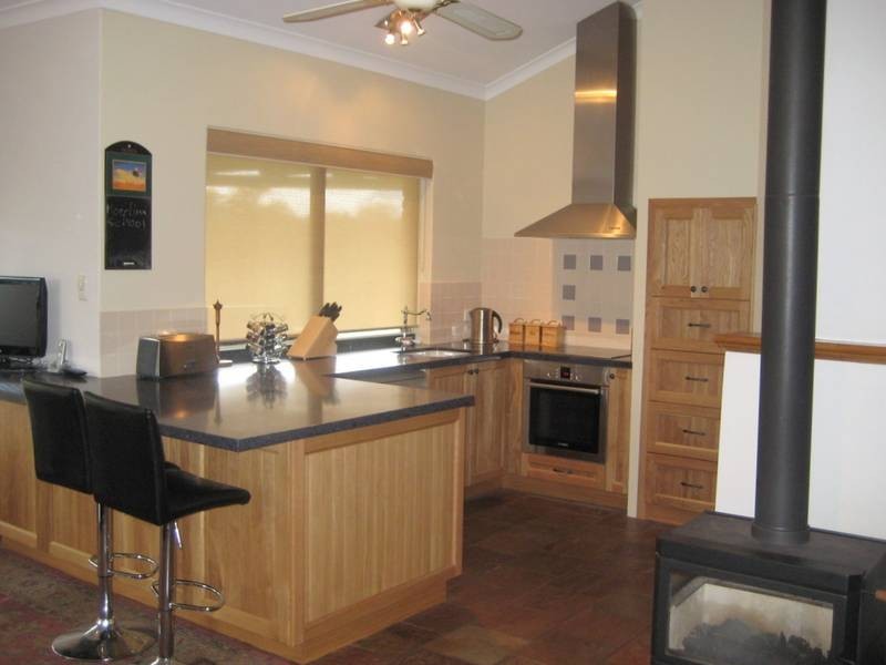 47 Leslie Road, Wandi WA 6167