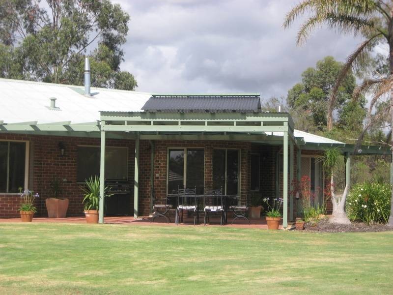 47 Leslie Road, Wandi WA 6167