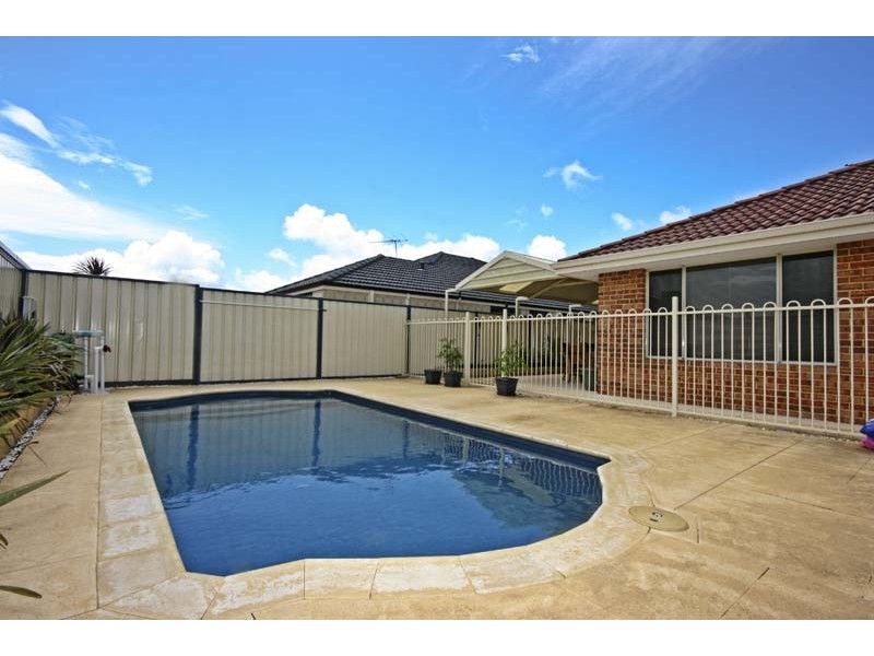 14 Georgia Way, Success WA 6164