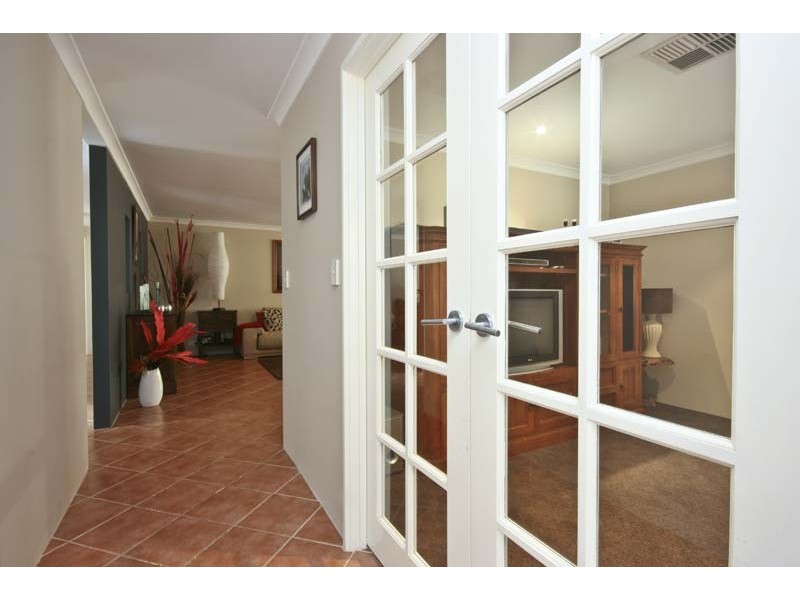 14 Georgia Way, Success WA 6164
