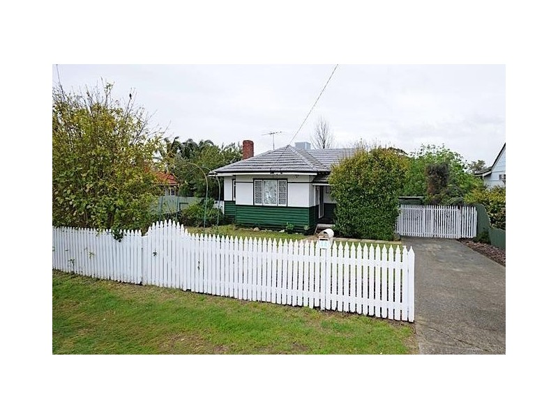 44 Crabtree Ave, Medina WA 6167