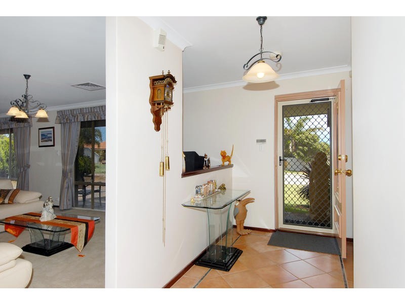 16 Carnation Place, Yangebup WA 6164