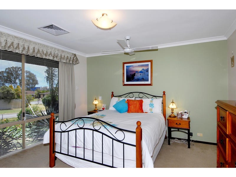 16 Carnation Place, Yangebup WA 6164