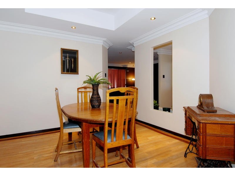 8 Wauhop Circle, Beeliar WA 6164