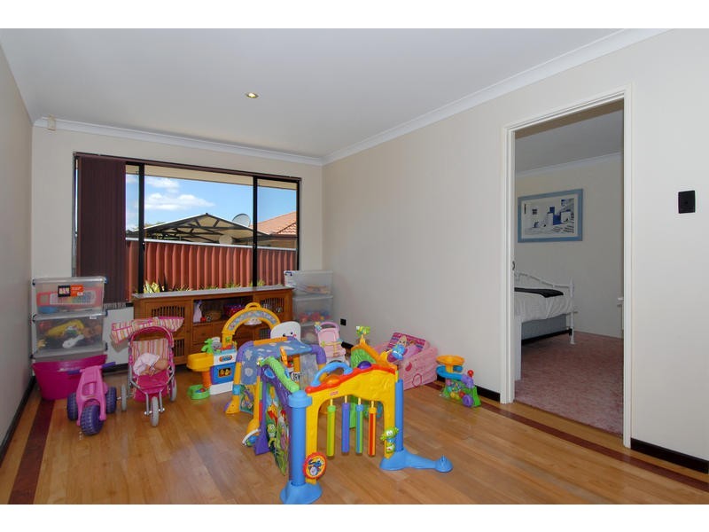 8 Wauhop Circle, Beeliar WA 6164