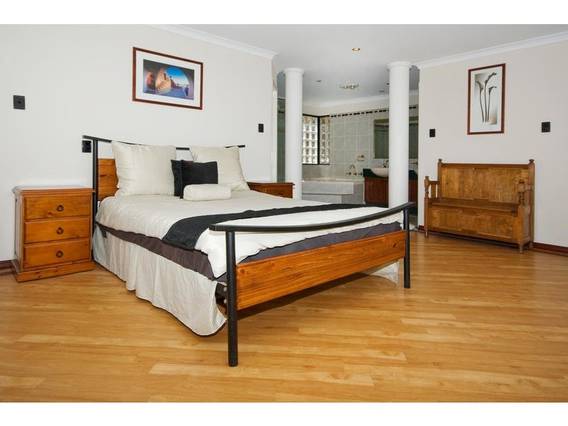 8 Wauhop Circle, Beeliar WA 6164