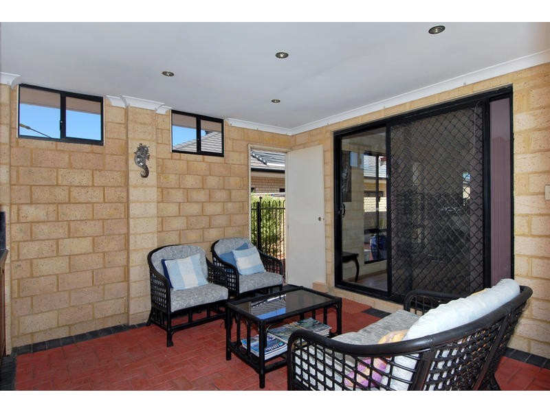 8 Wauhop Circle, Beeliar WA 6164