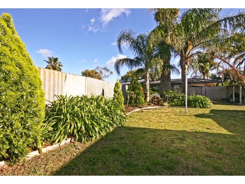 1 Moondarra Circle, South Lake WA 6164