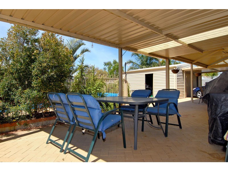 6 Pelican Ramble, Yangebup WA 6164