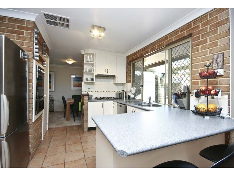 6 Tandou Close, South Lake WA 6164