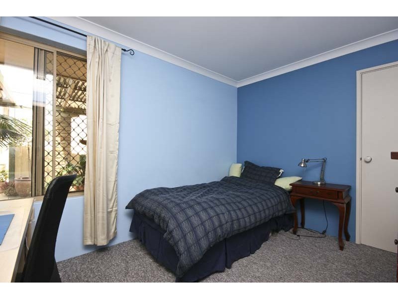 6 Tandou Close, South Lake WA 6164