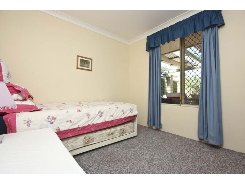 6 Tandou Close, South Lake WA 6164
