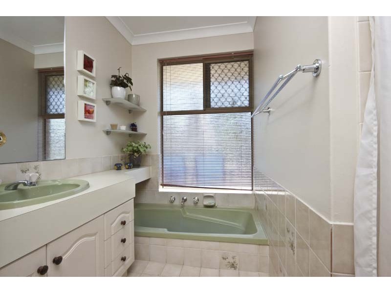 6 Tandou Close, South Lake WA 6164