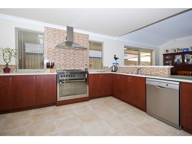 25 Coppito Circle, Beeliar WA 6164