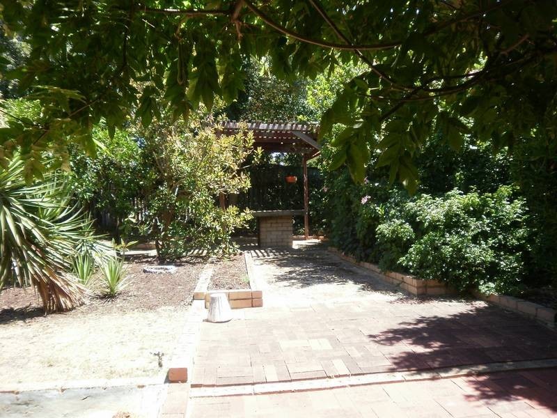 11 Blay Road, Calista WA 6167