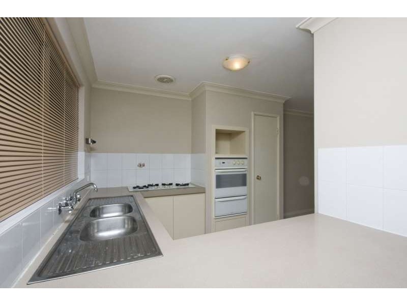 4 Itea Place, South Lake WA 6164