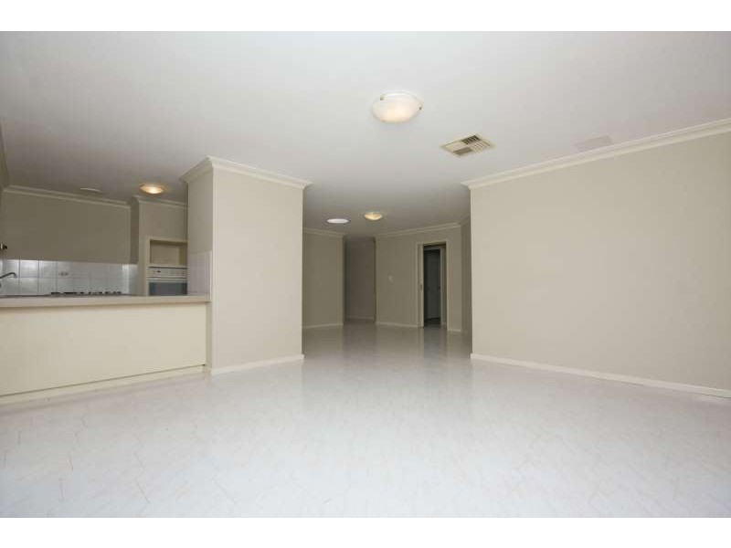 4 Itea Place, South Lake WA 6164