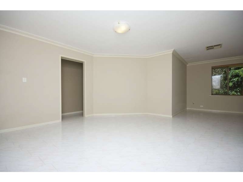 4 Itea Place, South Lake WA 6164