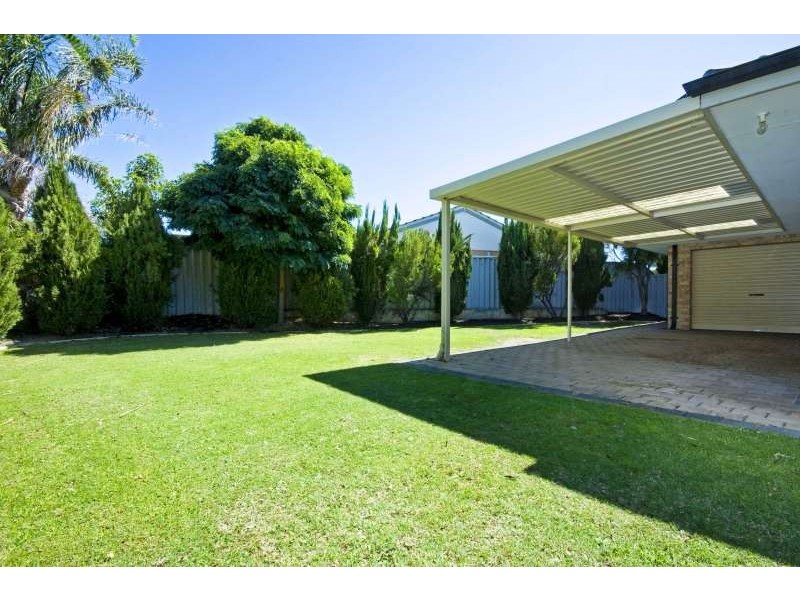 4 Itea Place, South Lake WA 6164