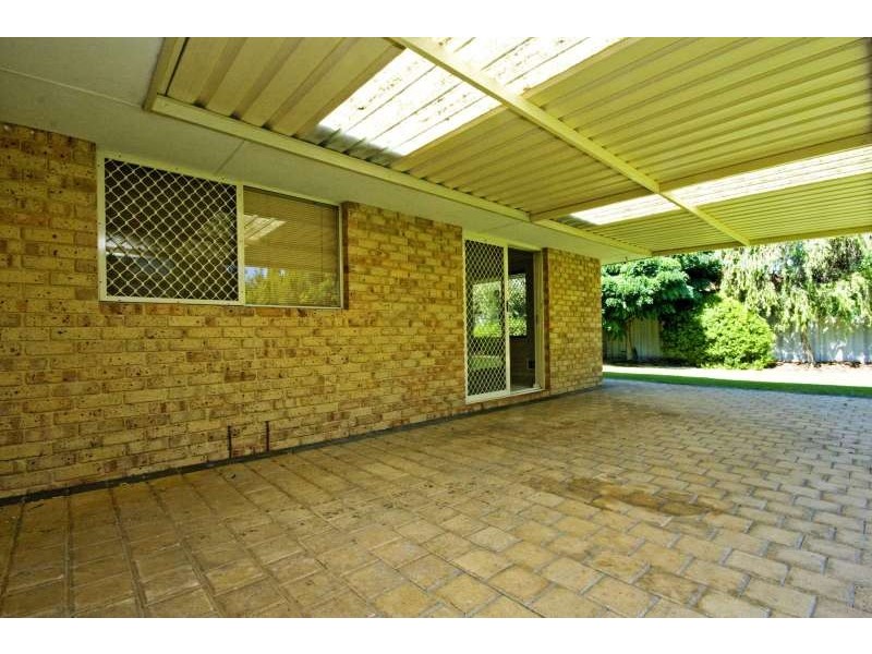 4 Itea Place, South Lake WA 6164