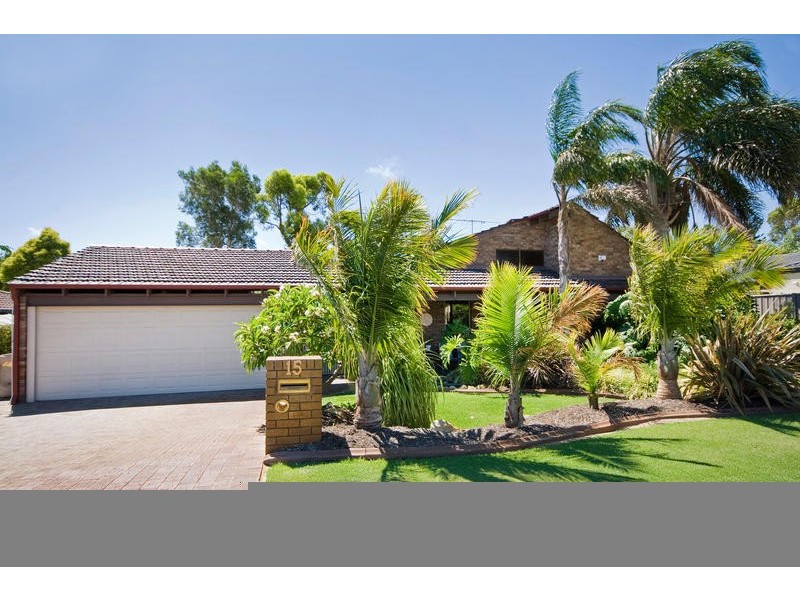 15 Kestrel Way, Yangebup WA 6164
