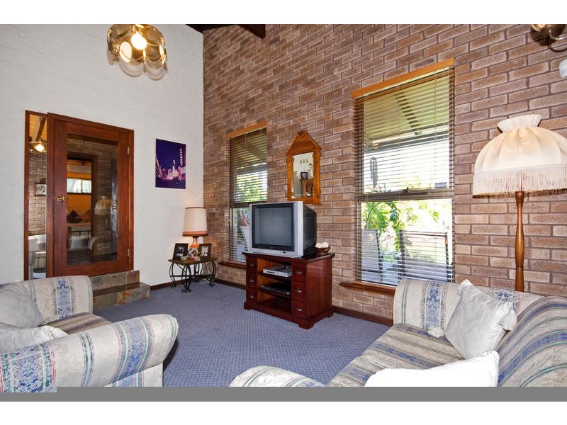 15 Kestrel Way, Yangebup WA 6164