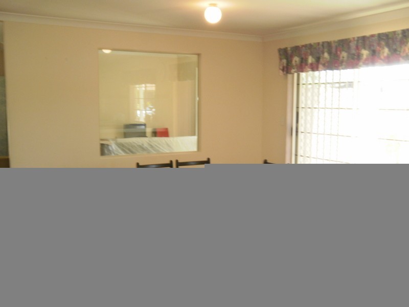 10 Jenniphur Court, Atwell WA 6164