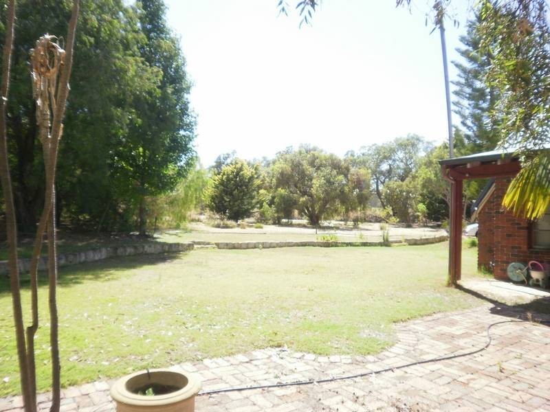 15 Sherwin Place, Wandi WA 6167