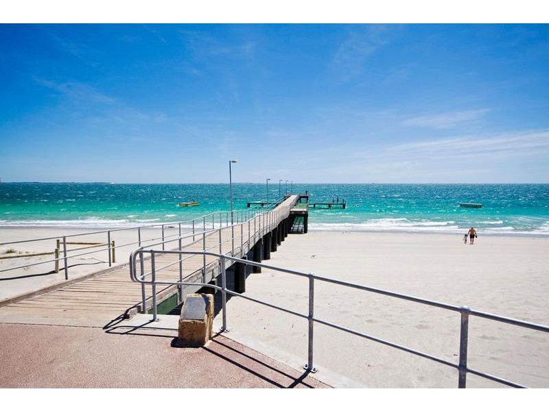 65A Duchart Way, Coogee WA 6166