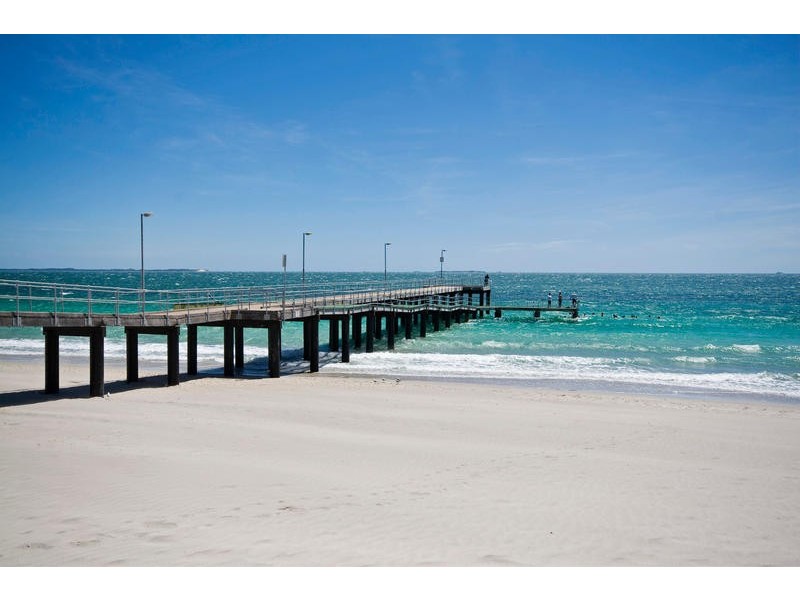 65A Duchart Way, Coogee WA 6166