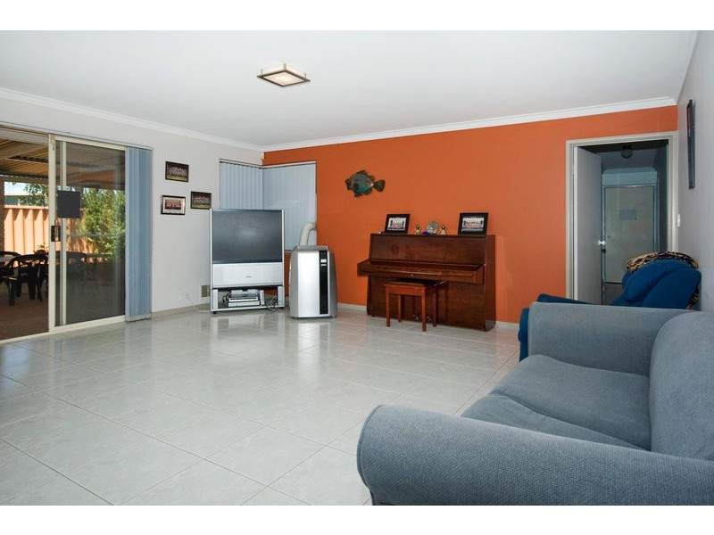 5 Itea Place, South Lake WA 6164