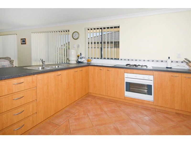 24 Alexandria Follow, Success WA 6164