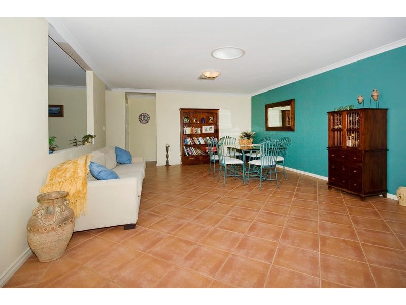 24 Alexandria Follow, Success WA 6164