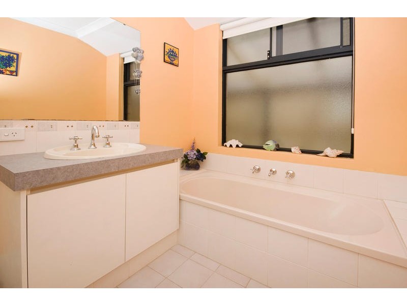 24 Alexandria Follow, Success WA 6164