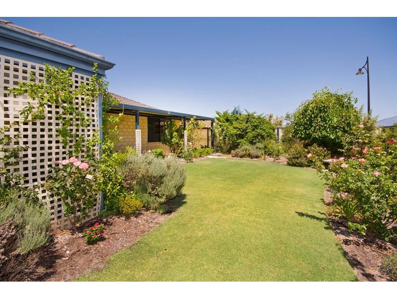 24 Alexandria Follow, Success WA 6164