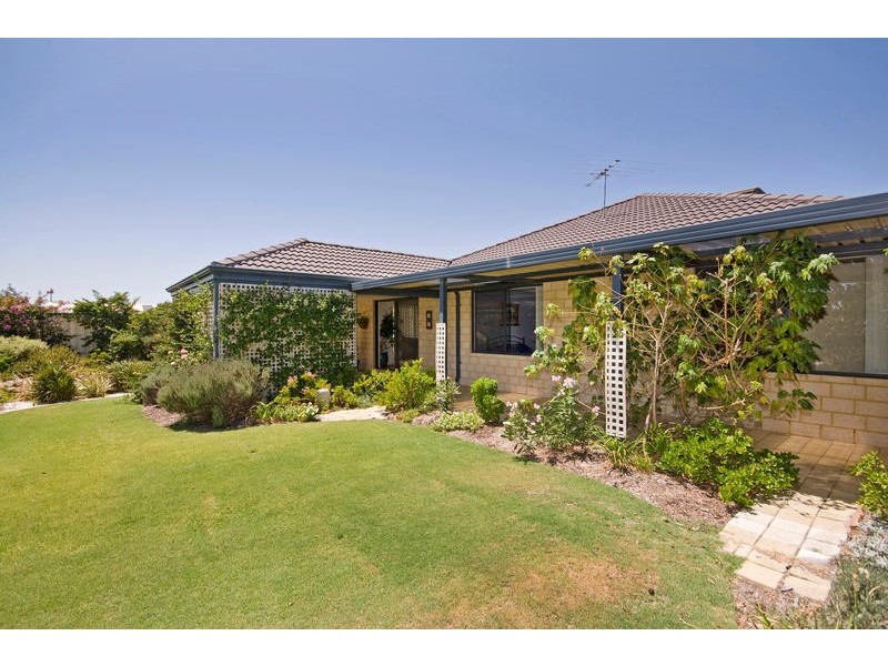 24 Alexandria Follow, Success WA 6164