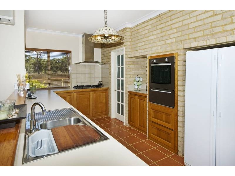 22 Springfields Close, Banjup WA 6164