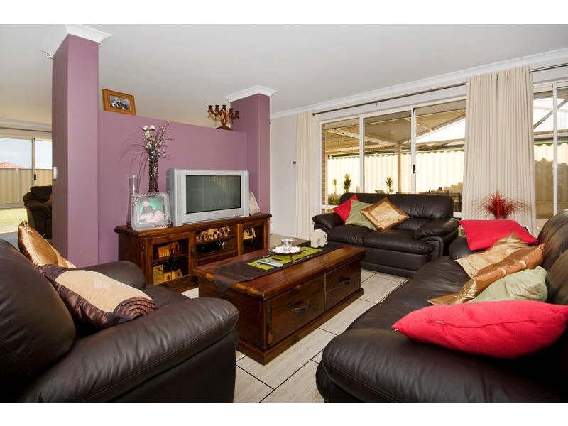 3 Yoorn Way, Bertram WA 6167